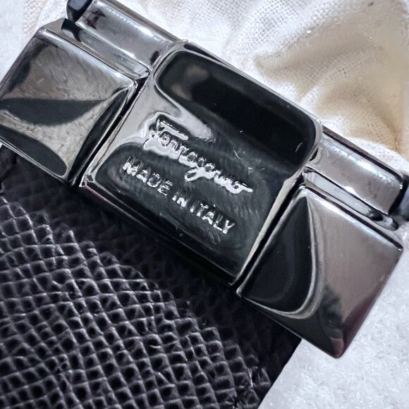 Salvatore Ferragamo Tonal Gancini Matte Black Buckle Reversible Cut to Size Belt - Picture 6 of 6